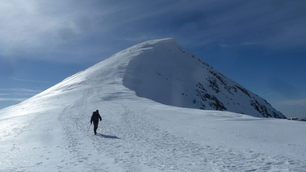 Descent of Stob Coire Easain
